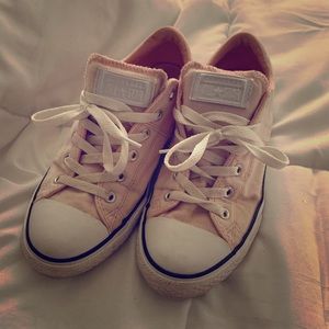 Light pink converse